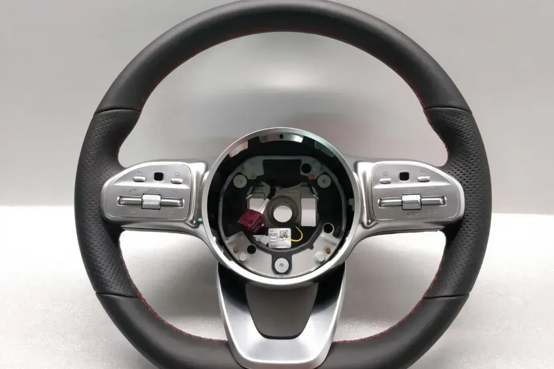 STREEING WHEEL RH DRIVE